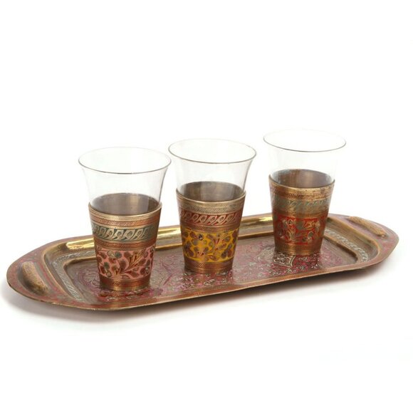 Vintage Indian Brass & Glass Hammered Cups & Tray  Engraved Floral Lassi - 4 Set - Picture 1 of 9